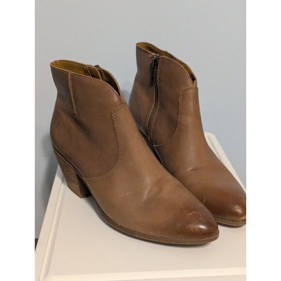 FRYE Women Size 9.5 Wheat Brown Leather Jennifer Seam Ankle Booties 3471729 - Picture 5 of 16